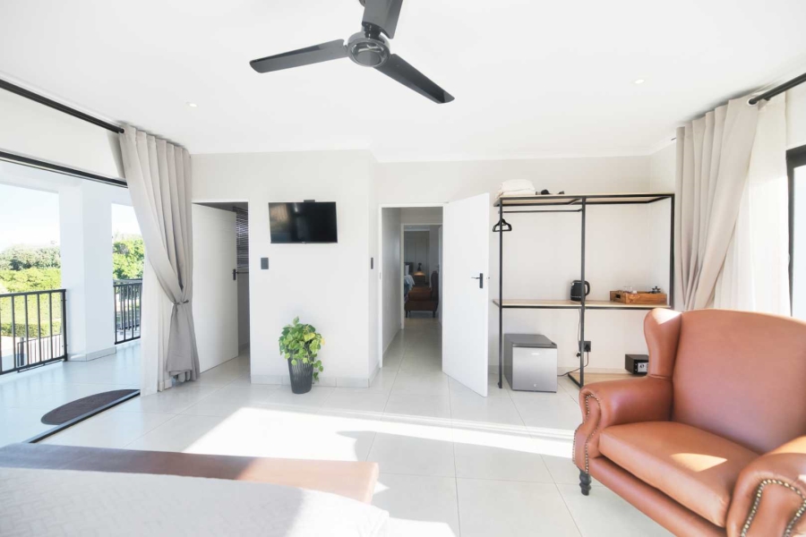 9 Bedroom Property for Sale in Westcliff Western Cape